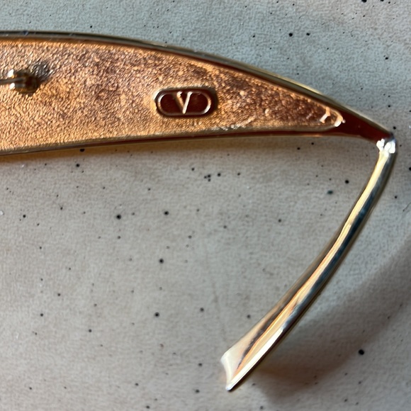 Vintage Valentino Brooch - Picture 4 of 7